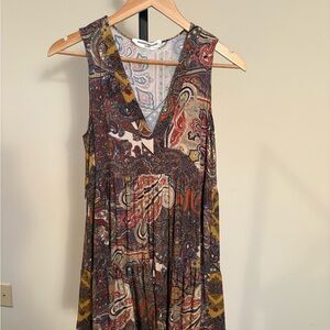 Amanda Uprichard EUC tiered dress… layer with a tank or a tee.. beautiful print.